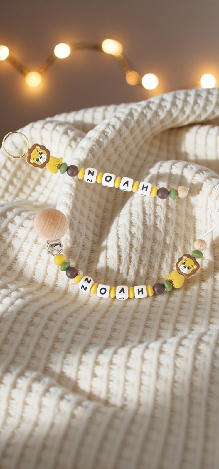 Attache tétine personnalisée lion – avec prénom